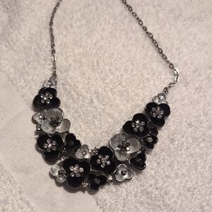 Elegant Black and Silver Floral Necklace